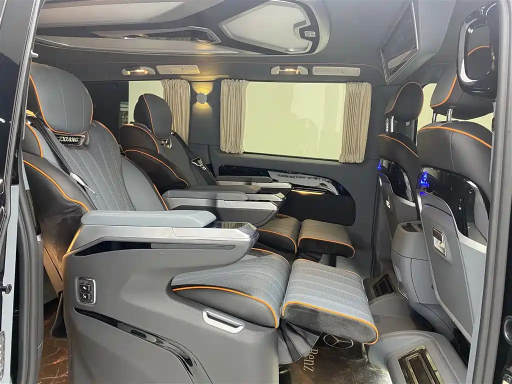 Mercedes-Benz Vito 2023 2.0T Elite 7-Seater фото 22