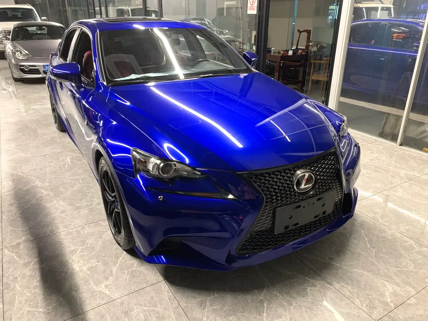 Lexus IS 2015 200t F SPORT фото 3
