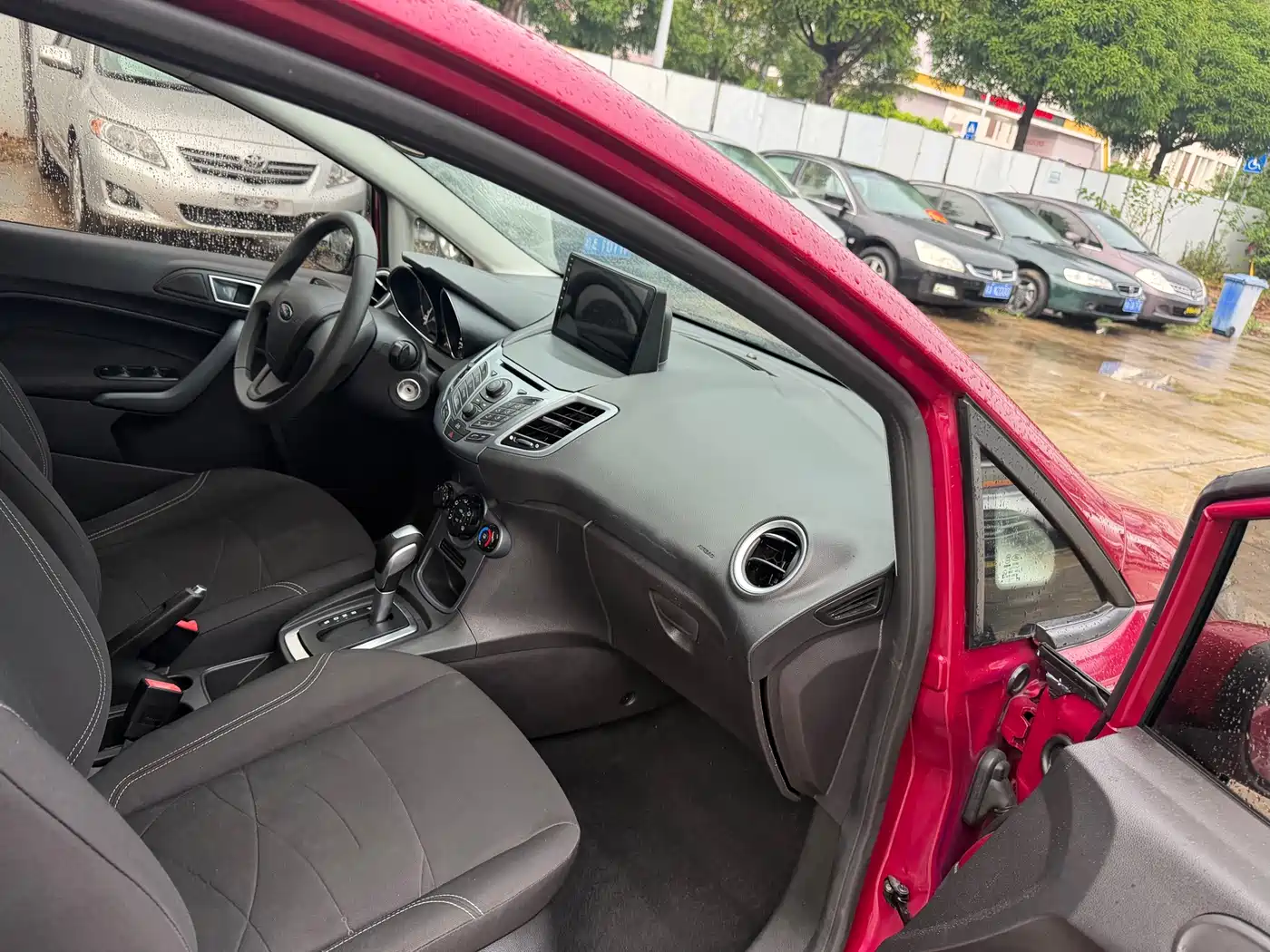 Ford Fiesta 2014 2013 Hatchback 1.5L Automatic Fashion