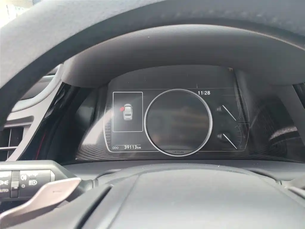 Lexus ES 2022 200 Excellence Edition фото 2