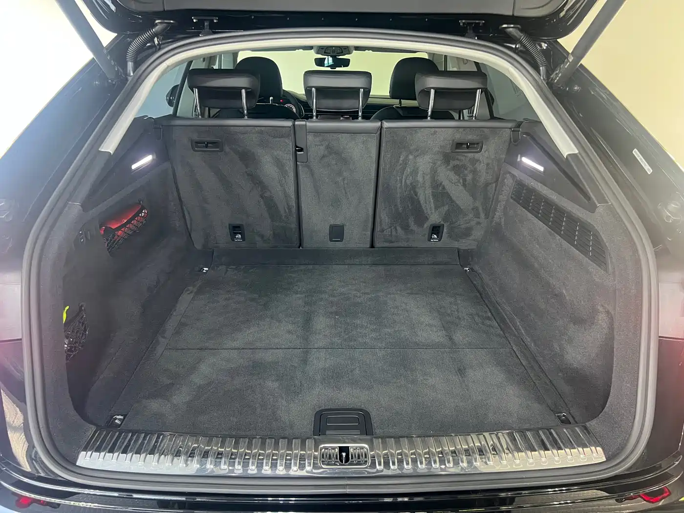 Audi Q8 2022 55 TFSI Luxury Dynamic фото 20