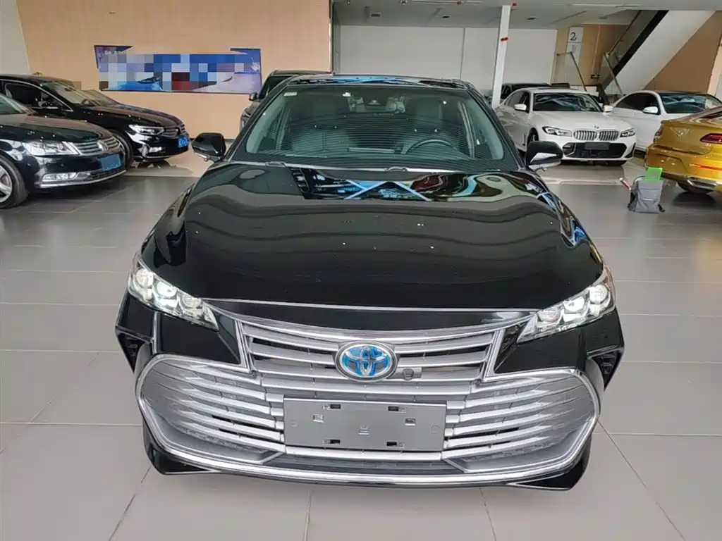 Toyota Avalon 2019 Hybrid 2.5L Luxury Edition China VI фото 3