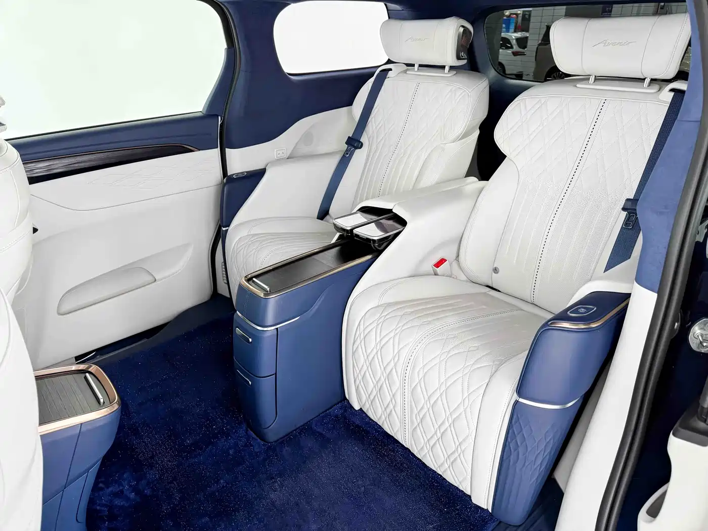 Buick GL8 2021 Avenir Aivia 4-Seater Prestige Edition фото 3