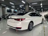 Фото 7 - Lexus ES