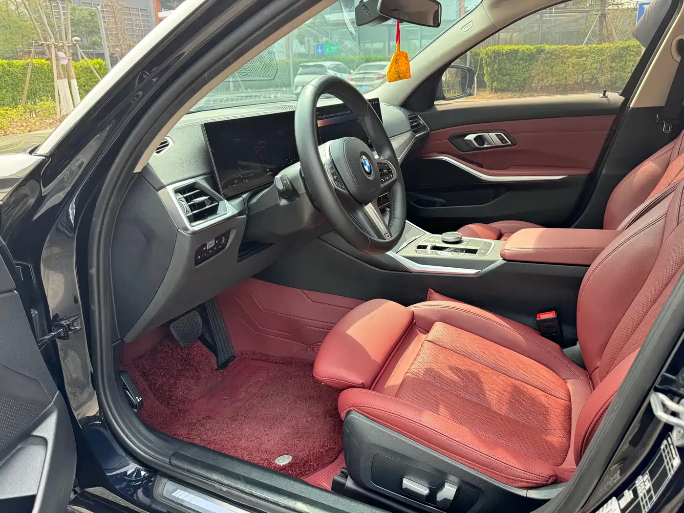 BMW 3 Series 2024 325i M Sport Package фото 5