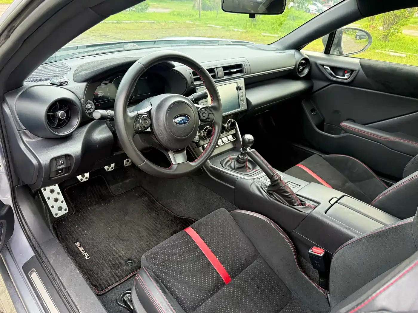 Subaru BRZ 2022 2.4L Manual фото 4