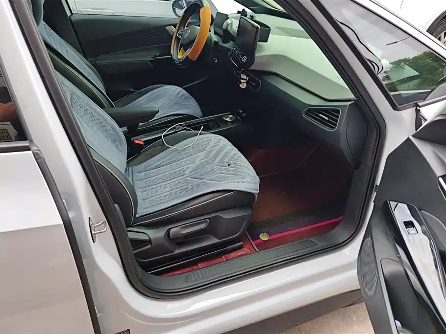 Volkswagen ID.3 2023 Pure Smart Edition фото 8