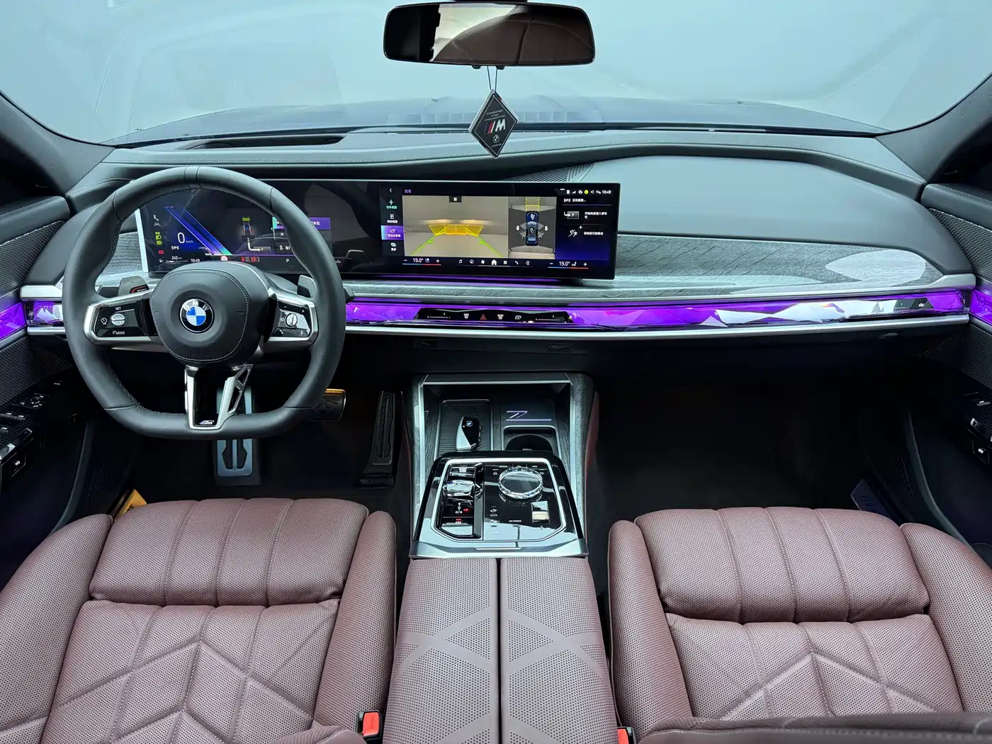 BMW 7 Series 2023 740Li Exclusive M Sport Package фото 12