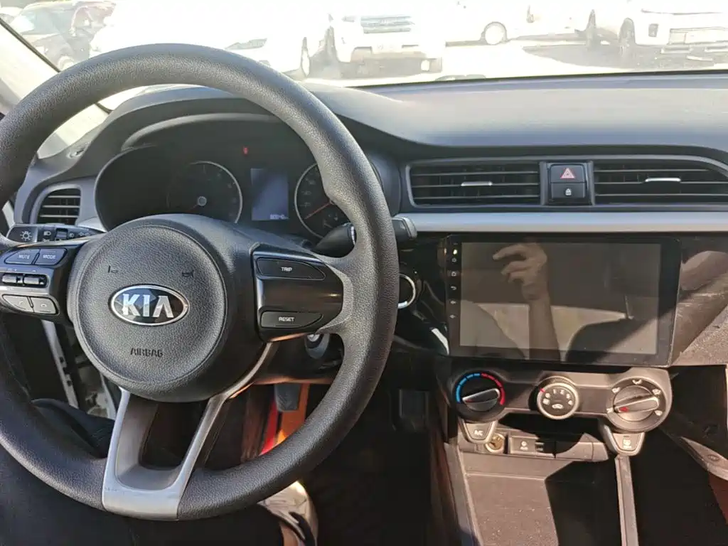 Kia K2 2017 2017 Sedan 1.4L MT GLS