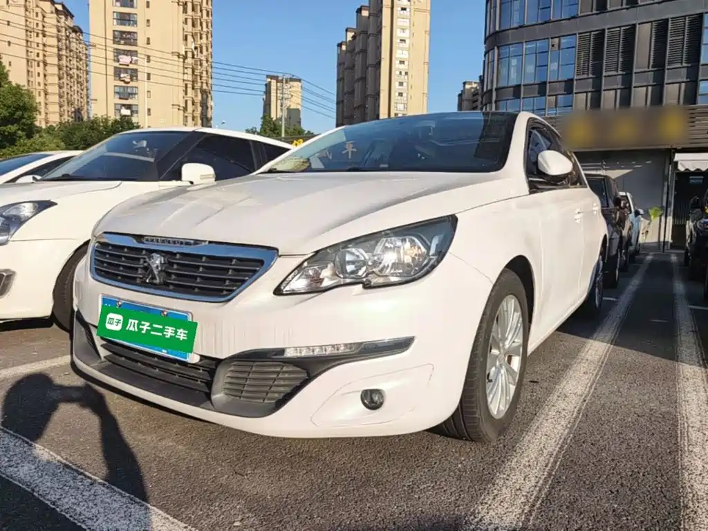 صورة 2 - Peugeot 308S