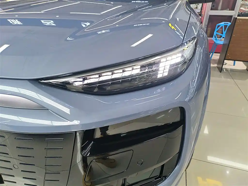 Audi Q6L e-tron 2025 Model Pioneer Edition фото 24
