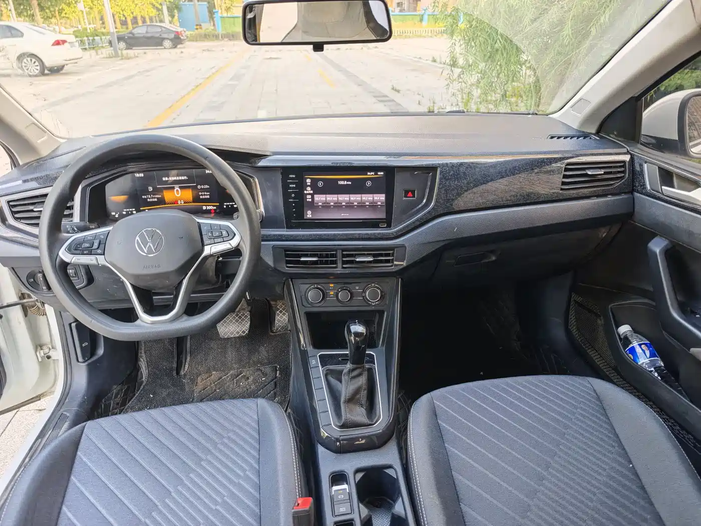 Volkswagen Lavida 2023 Xinrui 1.5L Auto Xinyi Edition фото 13