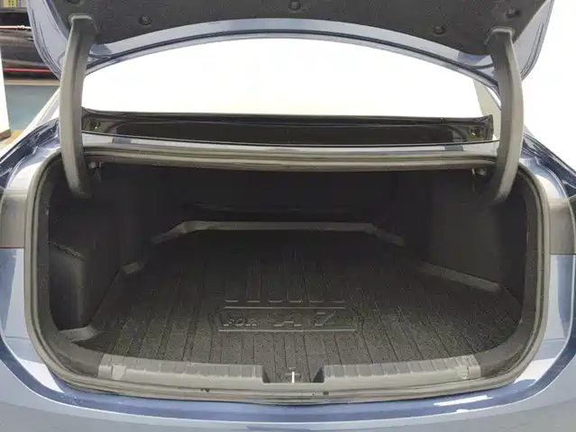 Geely Galaxy Galaxy A7 2025 EM-i 150km Explorer+ Edition — фото 4