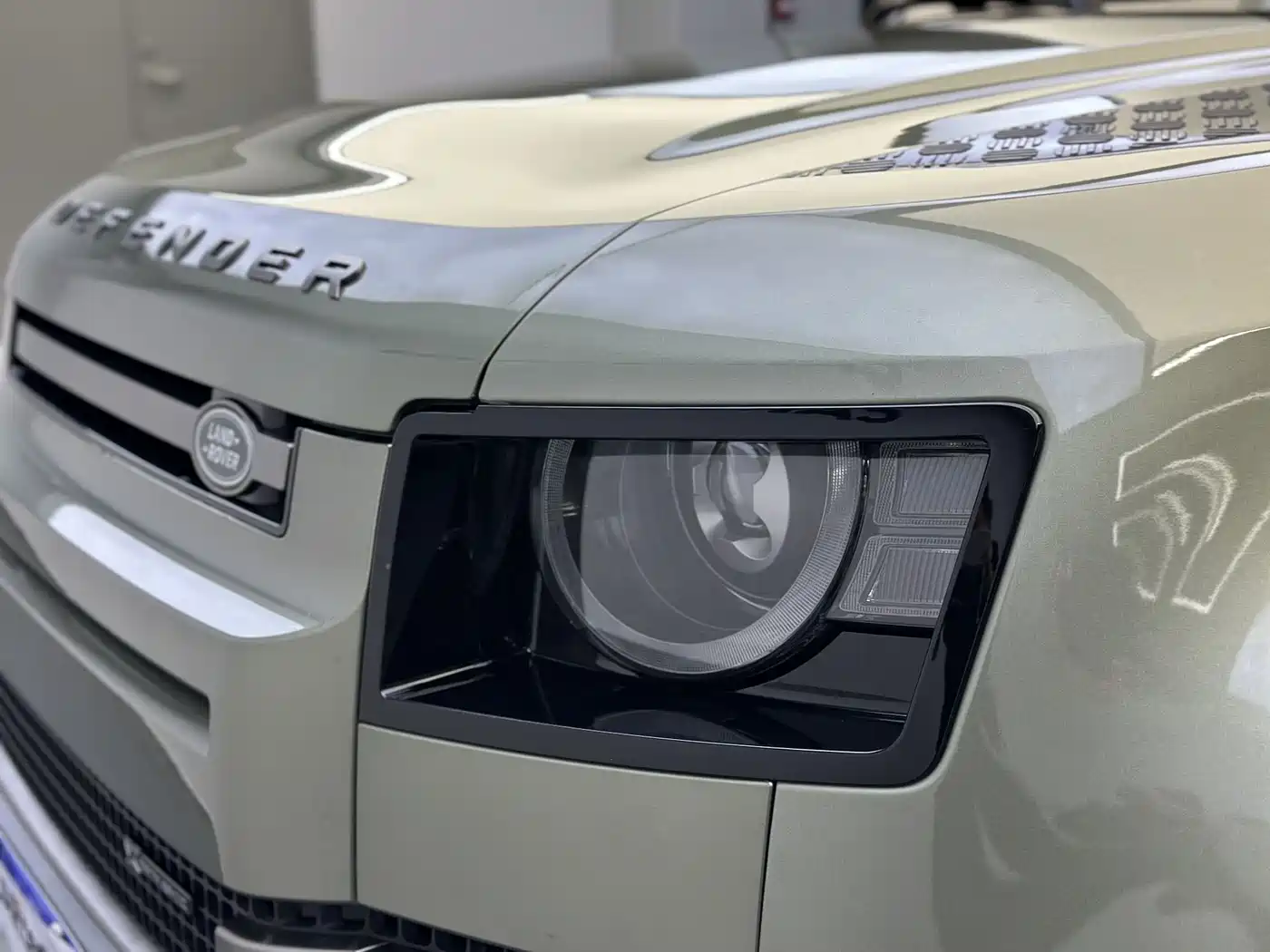 Land Rover Defender 2022 110 P400 X-DYNAMIC HSE фото 28