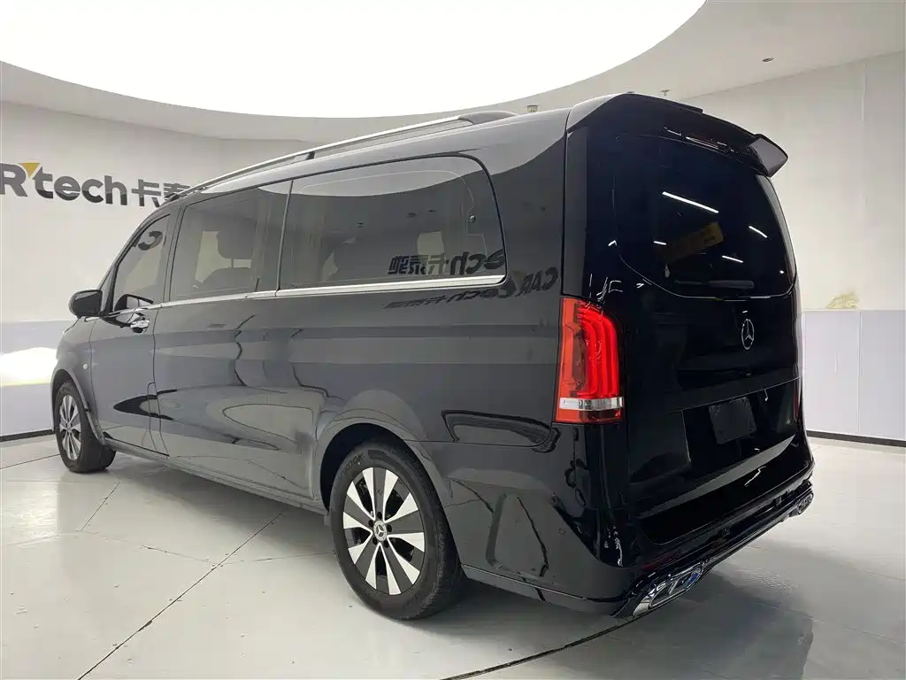 Mercedes-Benz Vito 2023 2.0T Elite 7-Seater фото 28