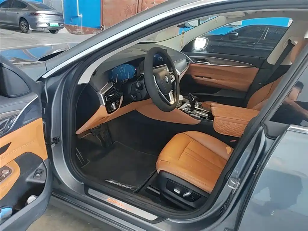 BMW 6 Series GT 2020 630i Luxury Design Package фото 16