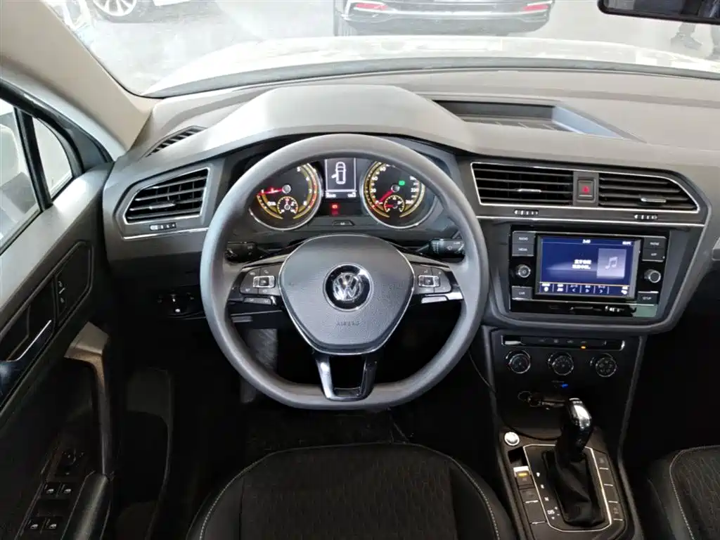 Volkswagen Tiguan L 2019 330TSI Automatic 2WD Trend Edition China VI фото 11