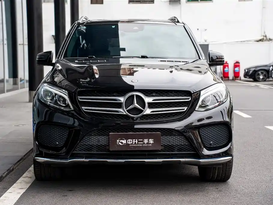 Mercedes-Benz GLE 2018 GLE 400 4MATIC Ultimate Edition фото 5