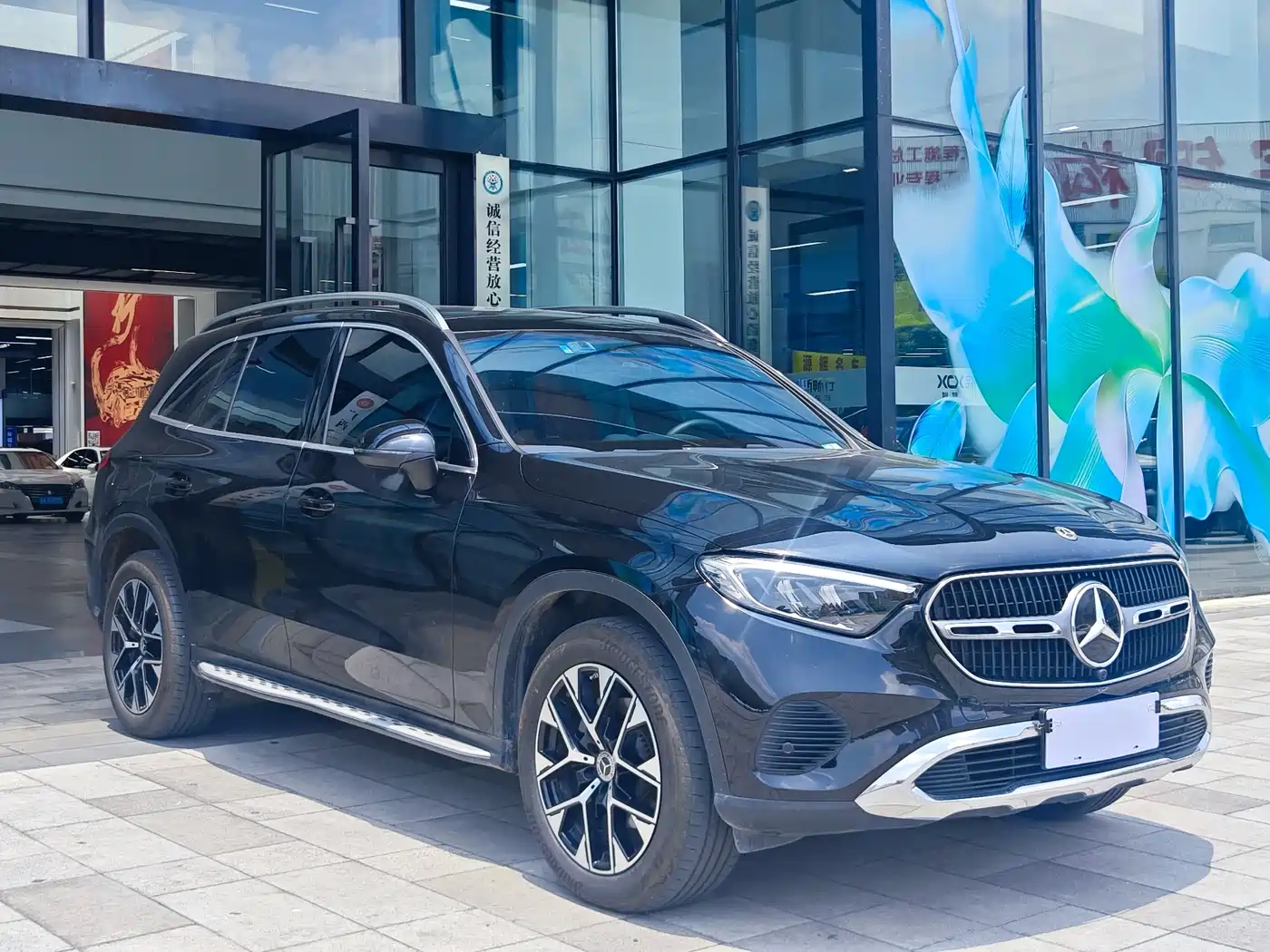 Mercedes-Benz GLC 2024 GLC 260 L 4MATIC Dynamic 5-seater фото 3