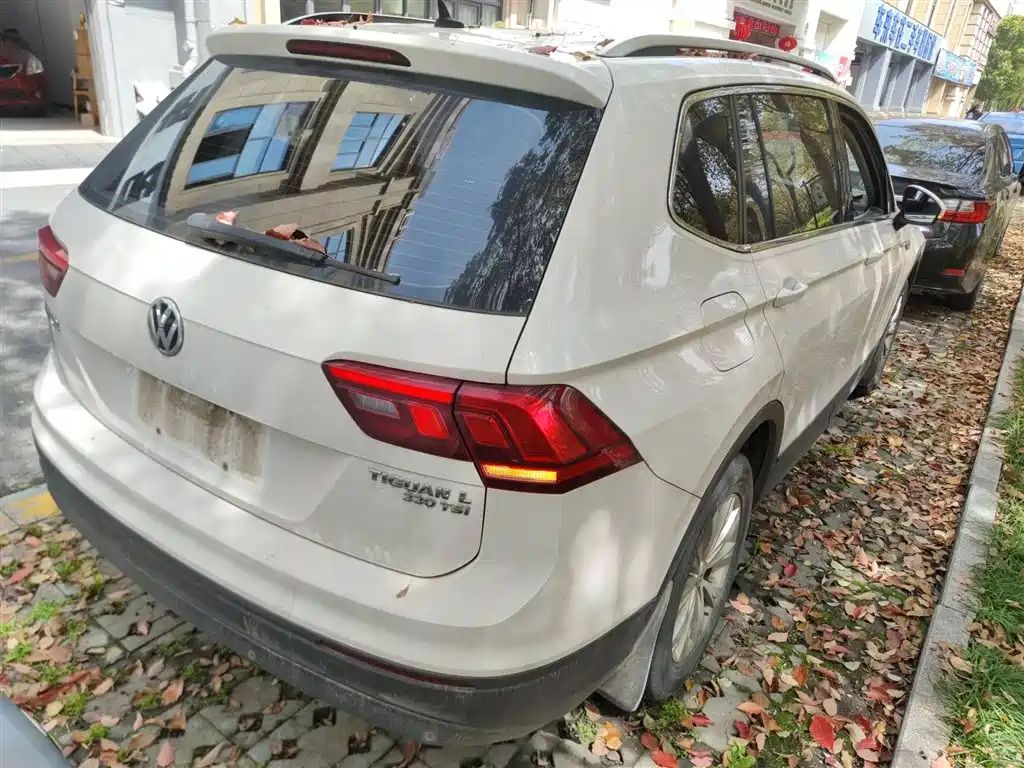 Volkswagen Tiguan L 2017 330TSI Automatic 2WD Trend Edition фото 5