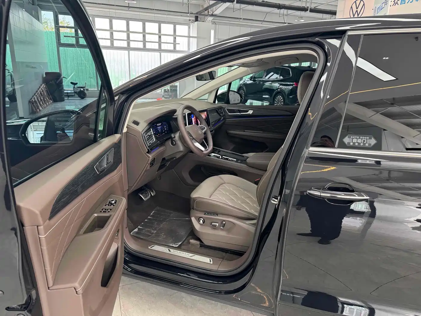 Volkswagen Viloran 2024 380TSI Executive Edition фото 8