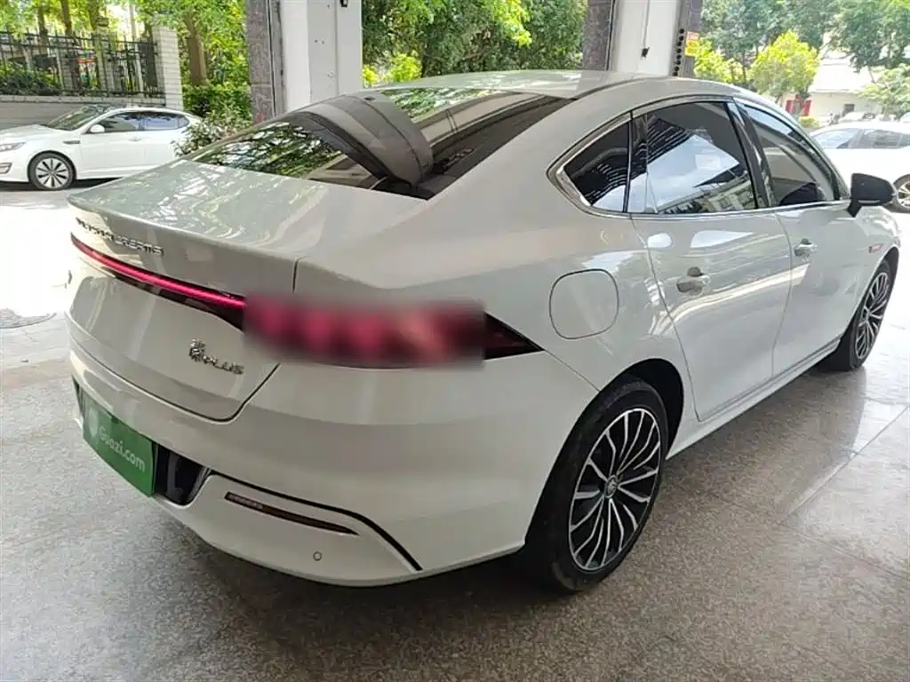 BYD Qin PLUS 2023 Champion Edition EV 610KM Excellence фото 7