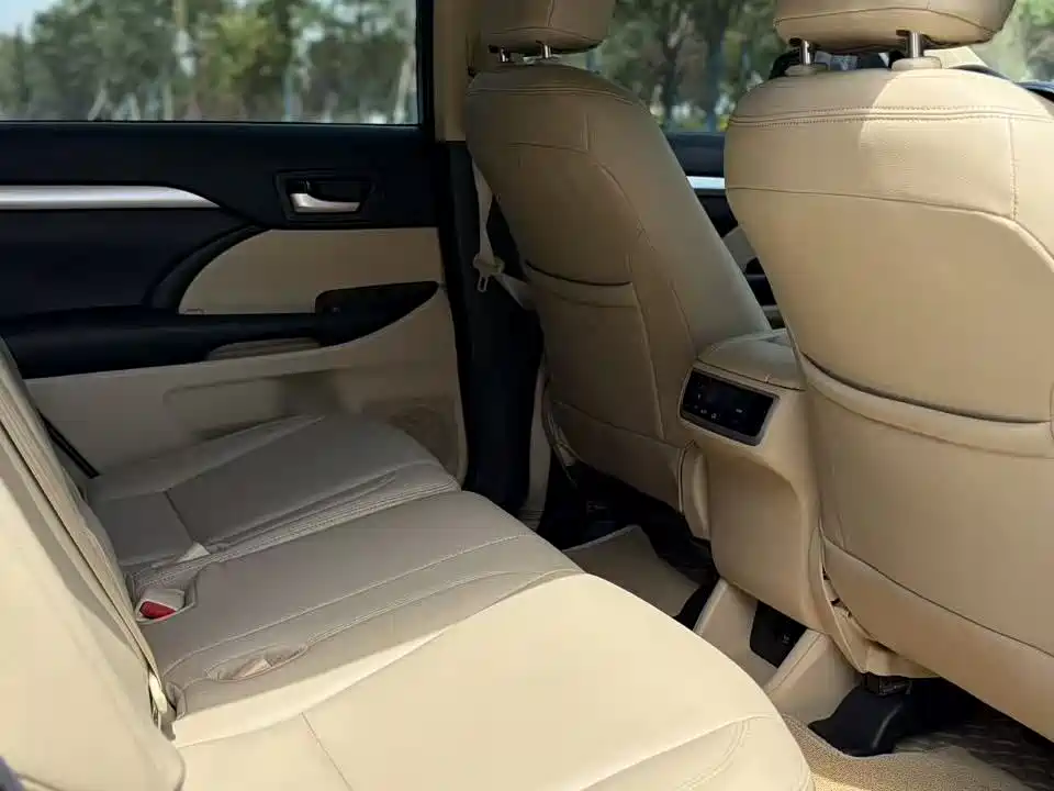 Toyota Highlander 2018 2.0T 4WD Elite 7-seater (China V) фото 16