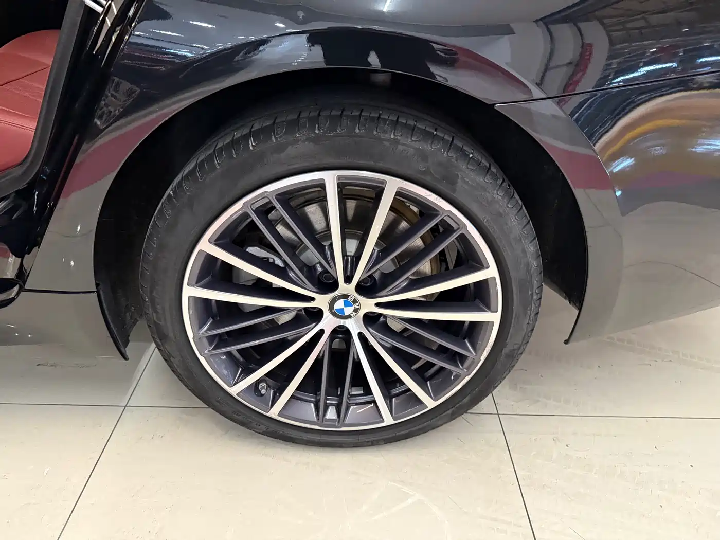 BMW 5 Series 2022 530Li Leading M Sport Package фото 14