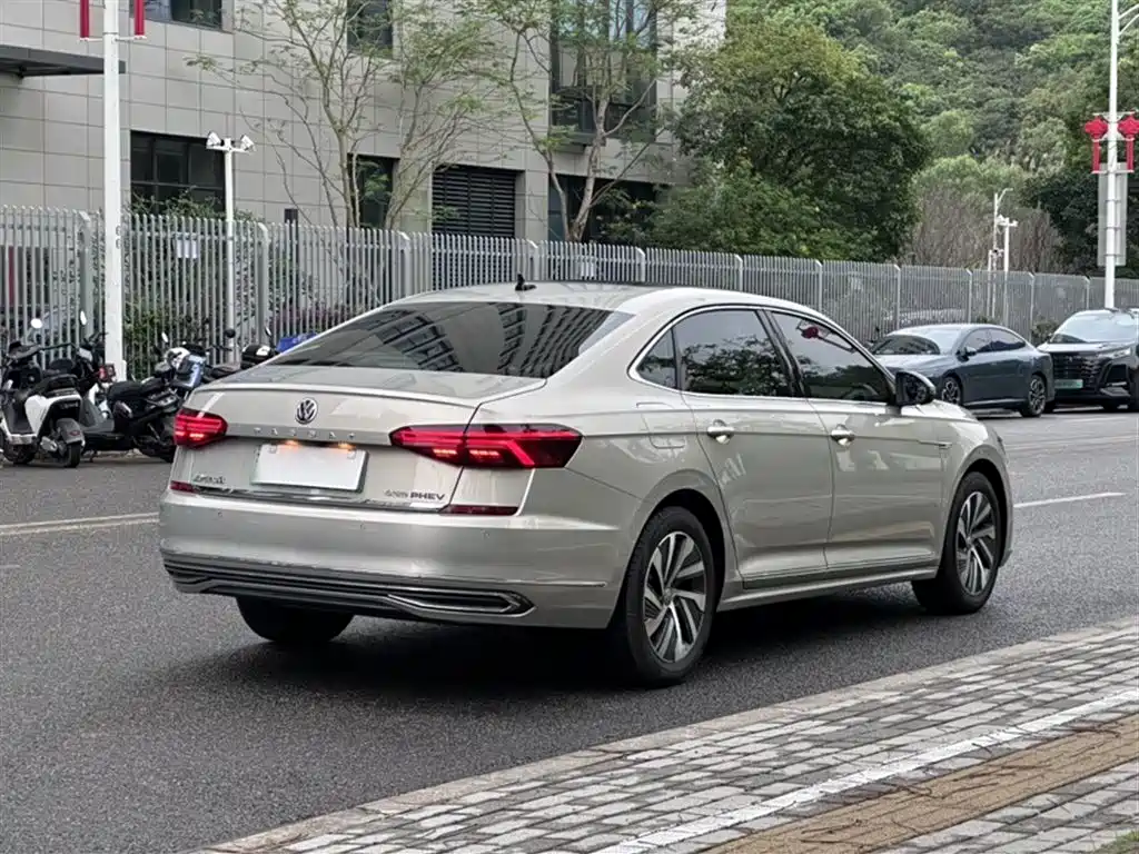 Volkswagen Passat New Energy 2020 430PHEV Hybrid Luxury (China VI) фото 18