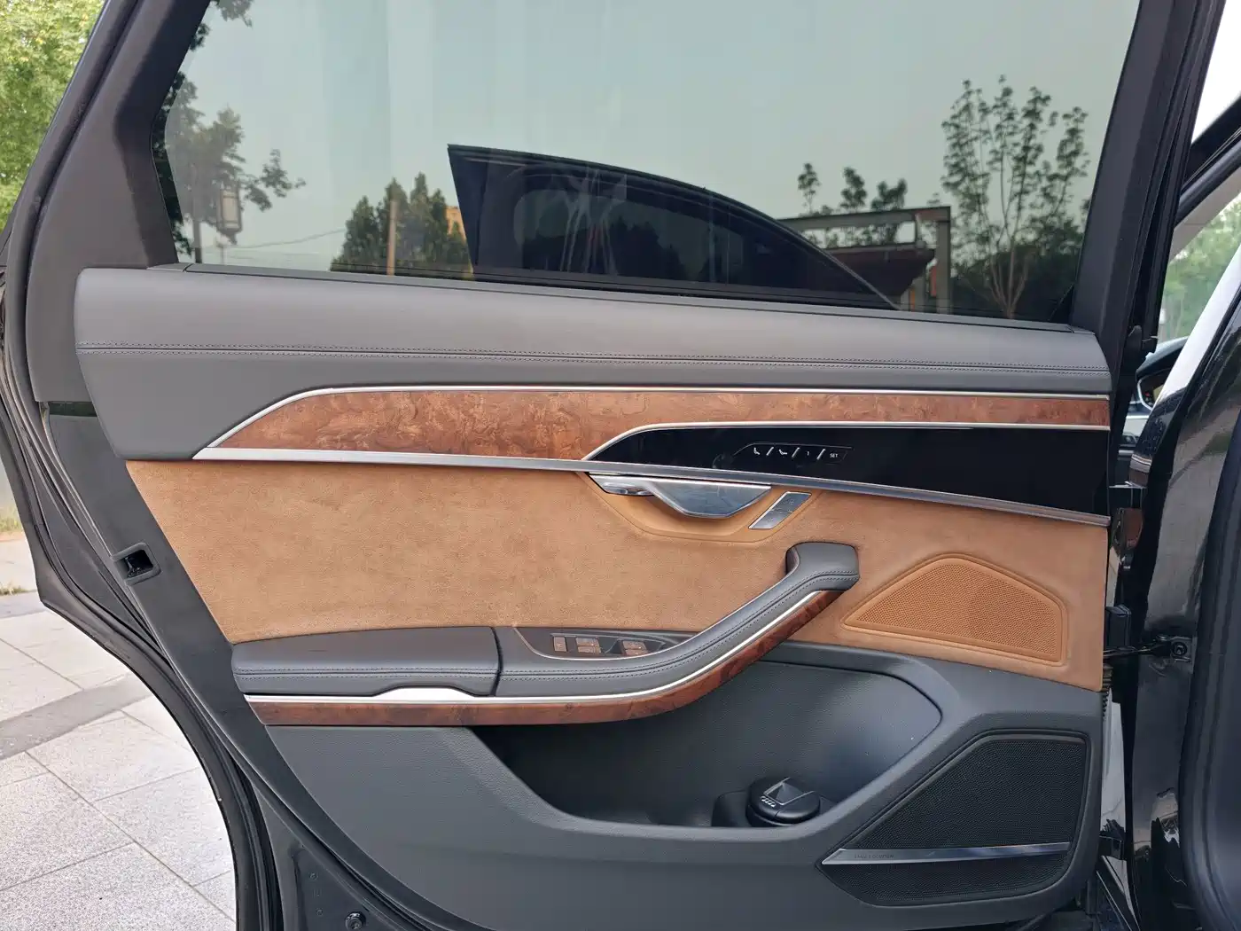 Фото 27 - Audi A8