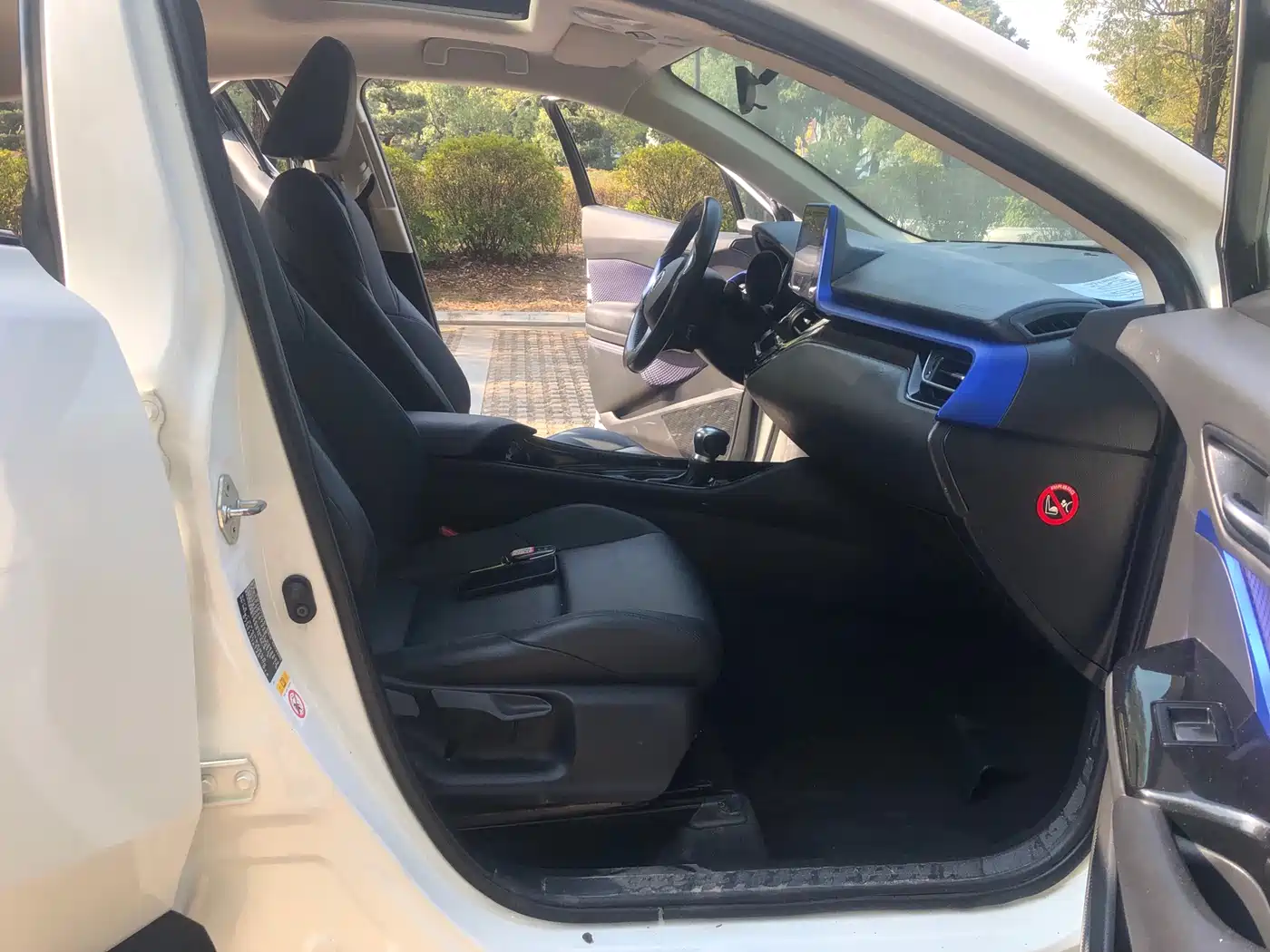 Toyota C-HR 2020 Model 2.0L Leading фото 17
