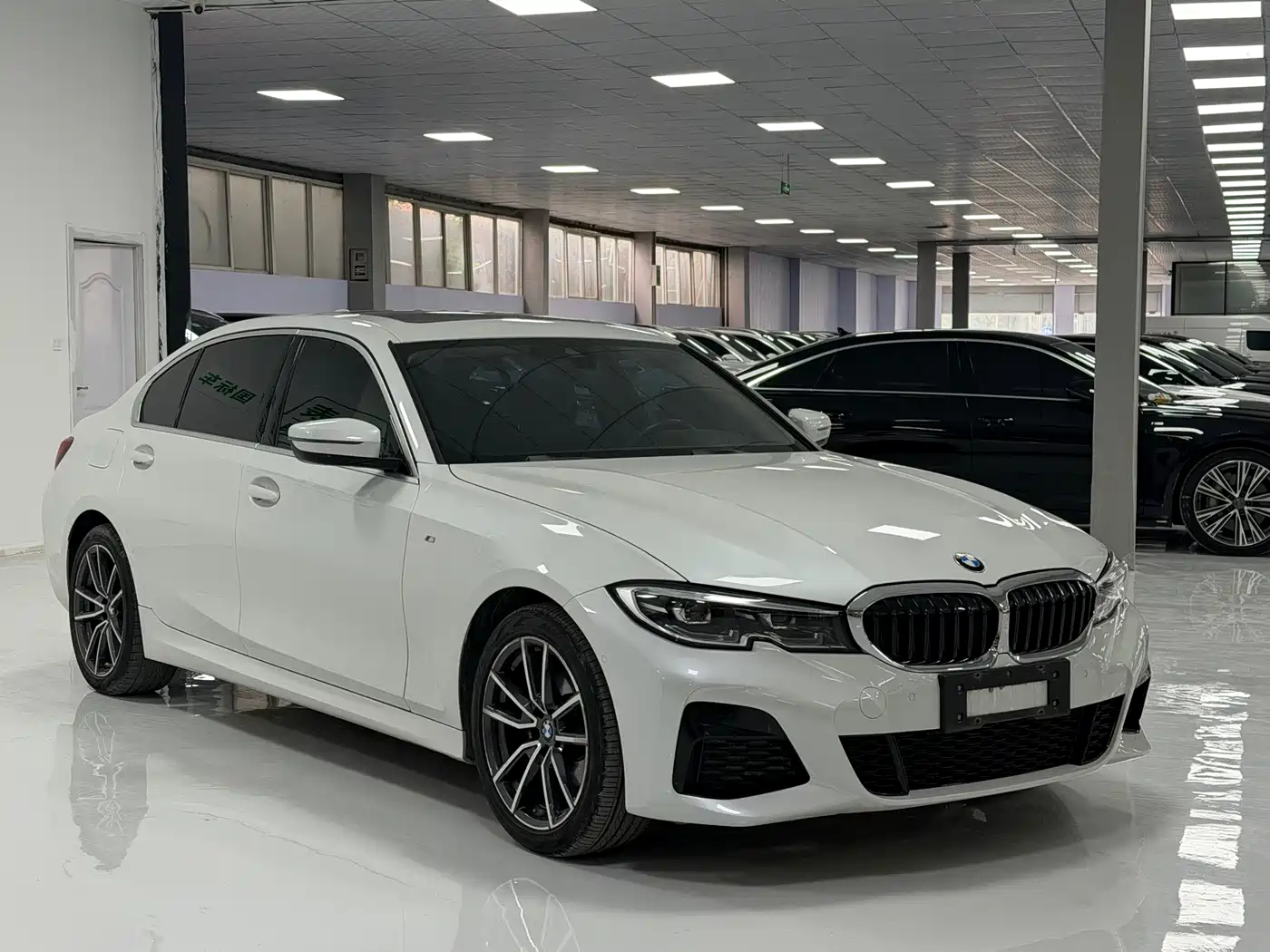 BMW 3 Series 2020 325Li M Sport Package фото 3