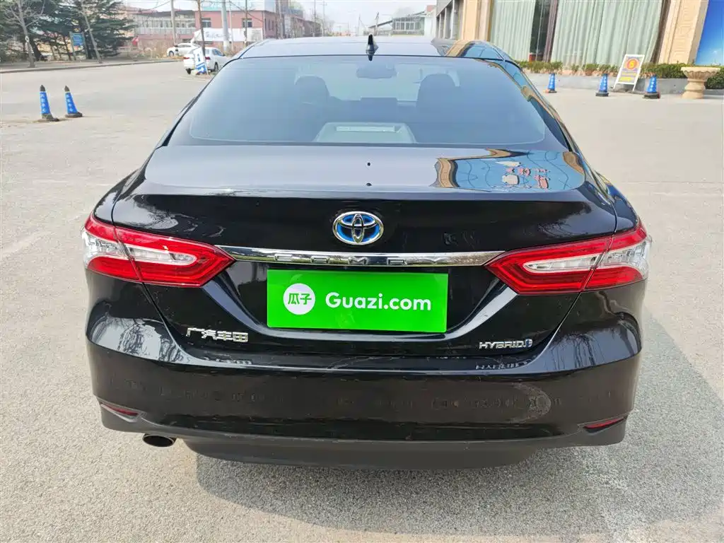 Toyota Camry 2021 Hybrid 2.5HG Luxury Edition фото 4
