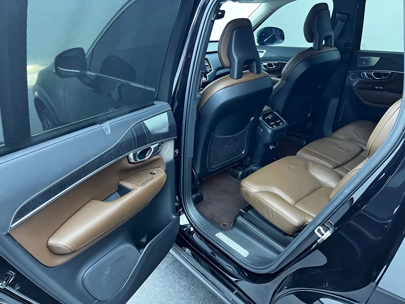 صورة 12 - Volvo XC90