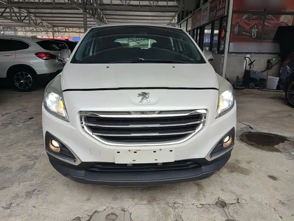 Peugeot 3008 2015 2.0L Automatic Classic Edition фото 3