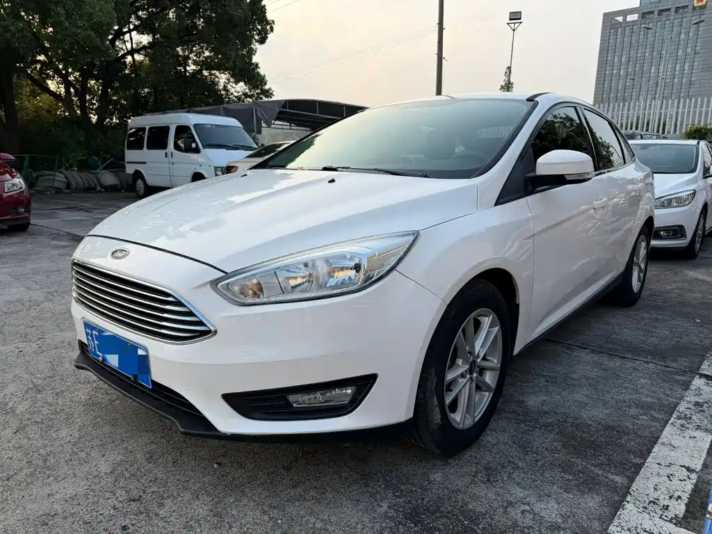 Фото 1 - Ford Focus