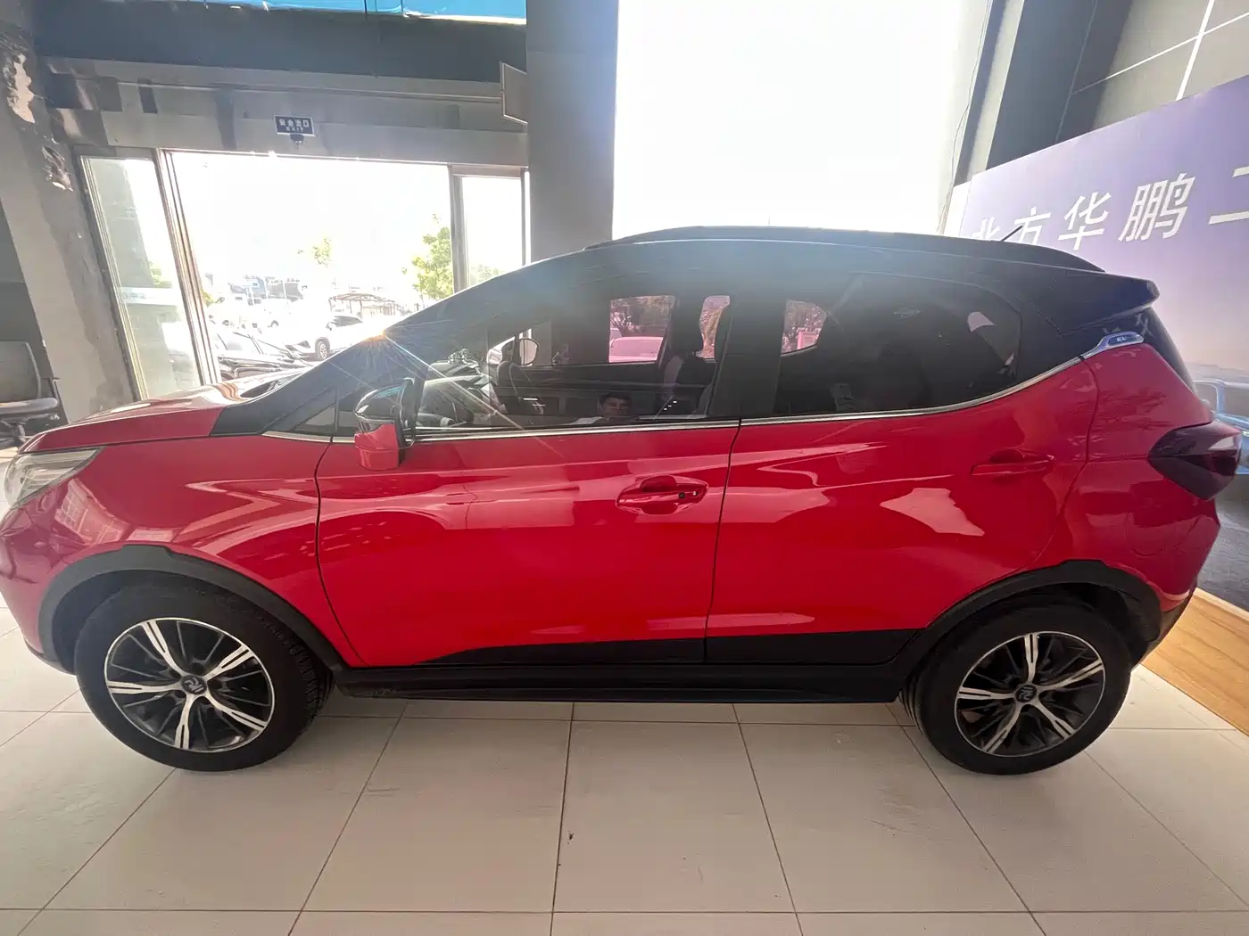 BYD Yuan New Energy 2018 EV360 Smart Connected Cool Edition фото 2