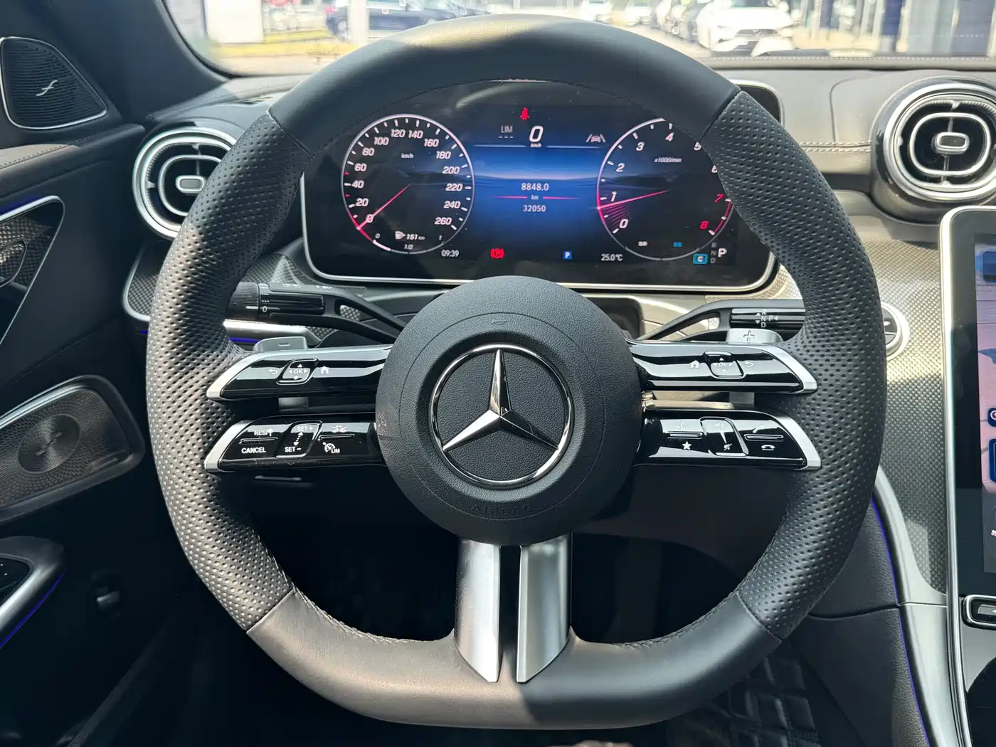 Mercedes-Benz C-Class 2025 C 260 L Night Sport Edition фото 10
