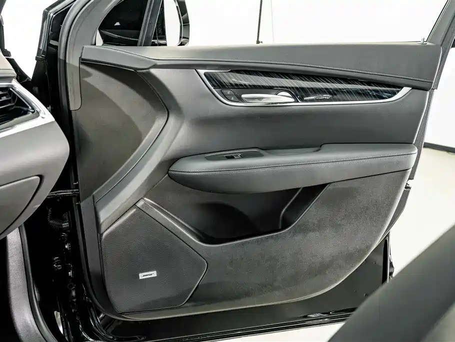 Cadillac XT6 2022 2.0T 6-Seater 4WD Luxury Edition фото 16