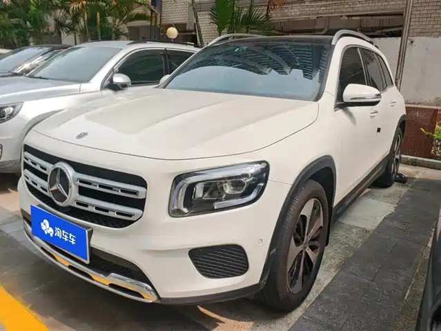 MERCEDES-BENZ GLB