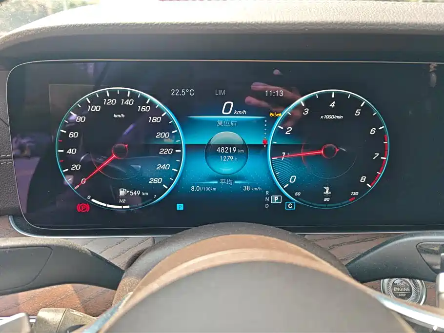 MERCEDES-BENZ E CLASS