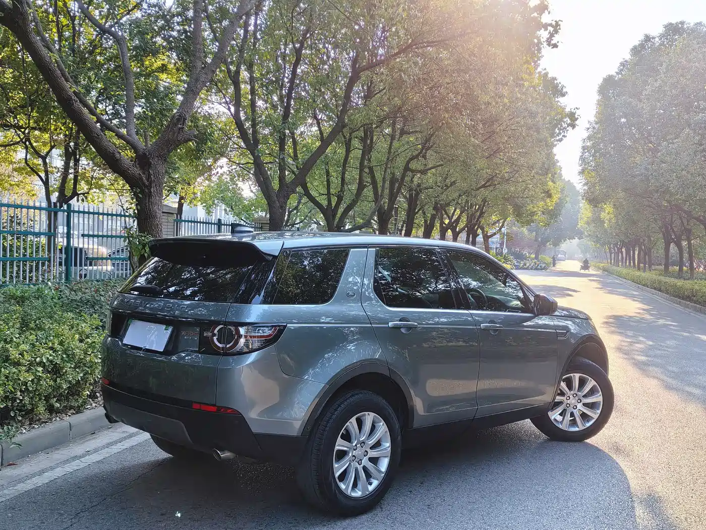 Land Rover Discovery Sport 2018 240PS SE Edition фото 15