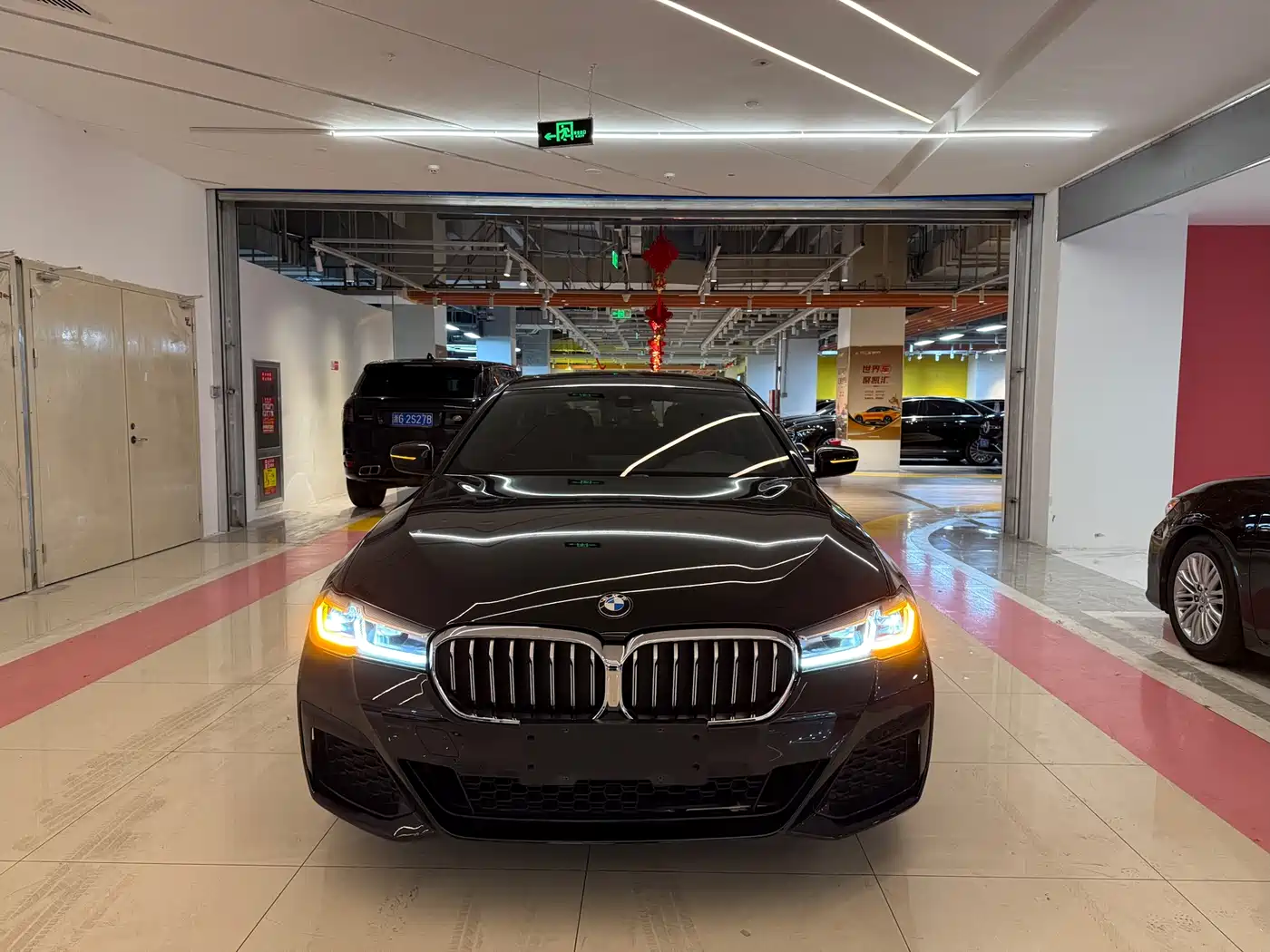 BMW 5 Series 2022 530Li Leading M Sport Package фото 2