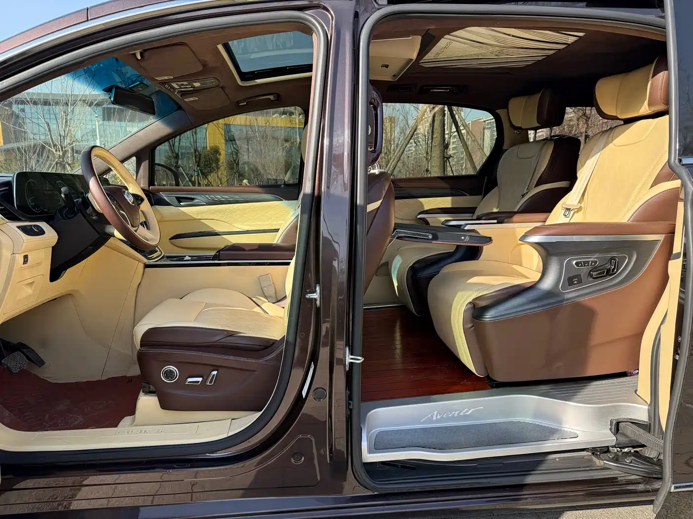 Buick GL8 2021 ES Landlord 653T Comfort фото 9