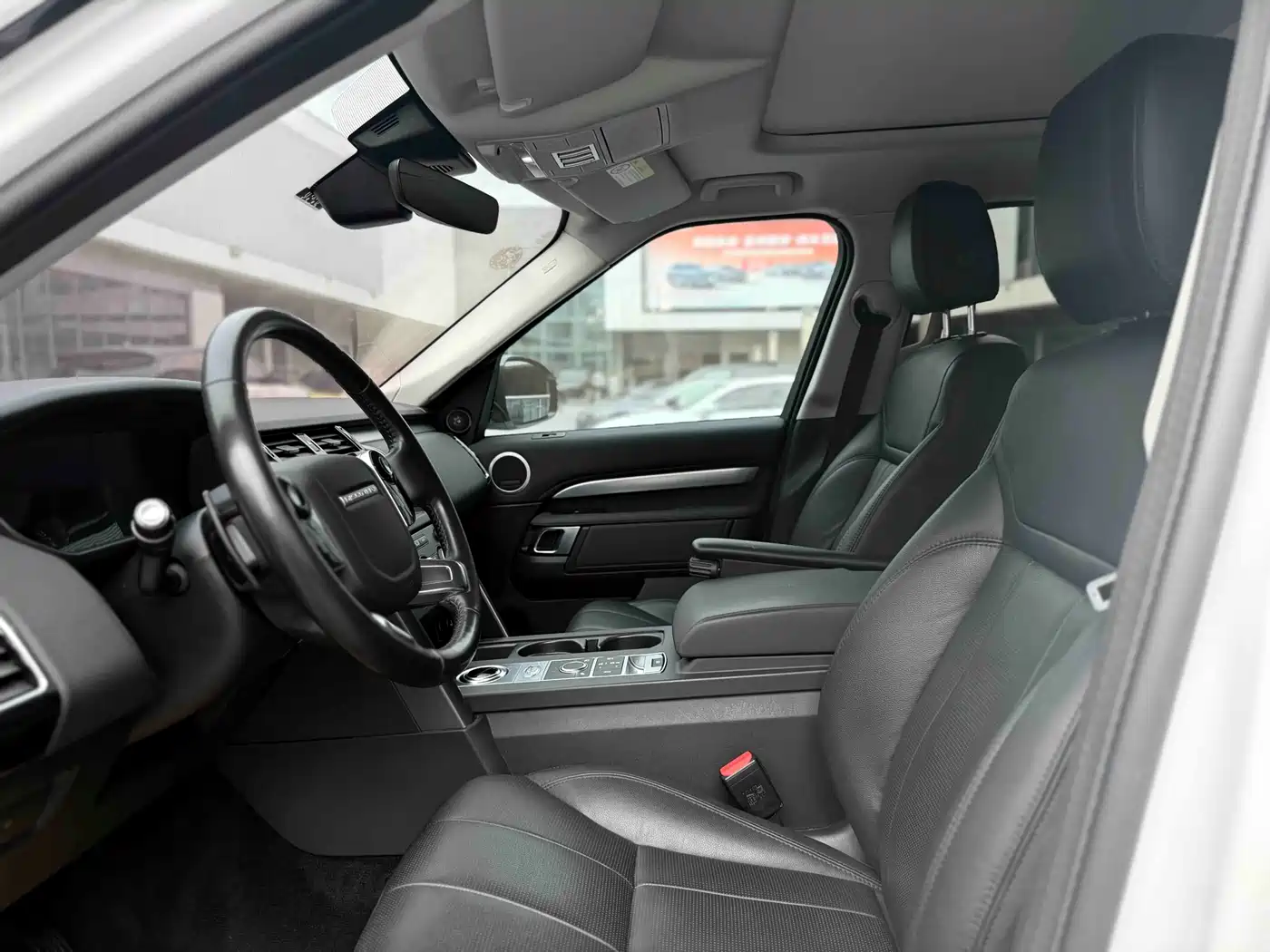 Land Rover Discovery 2020 3.0 SC V6 30th Anniversary Special Edition фото 4