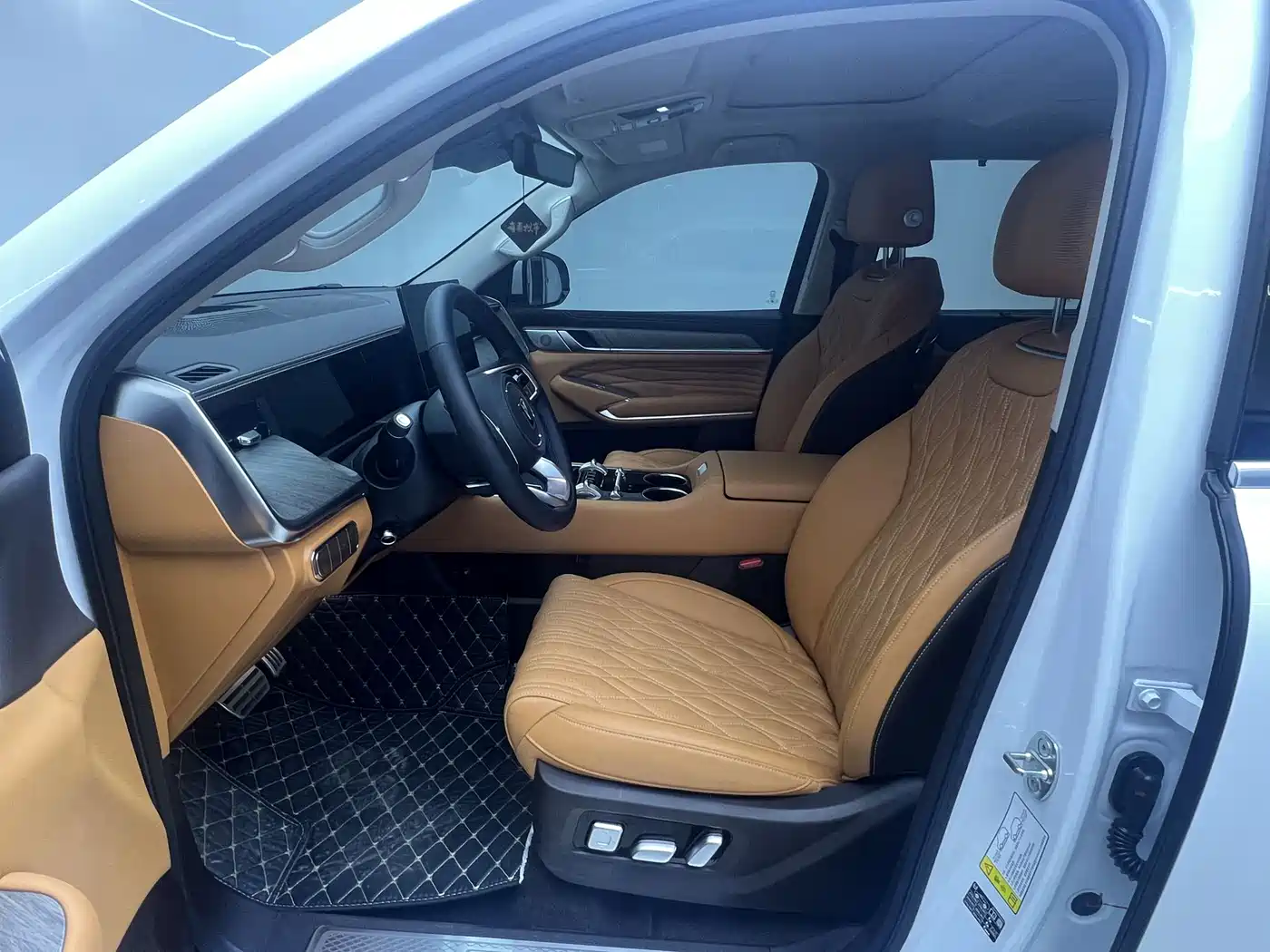 Tank 500 EV 2026 Hi4-Z Smart Edition фото 22
