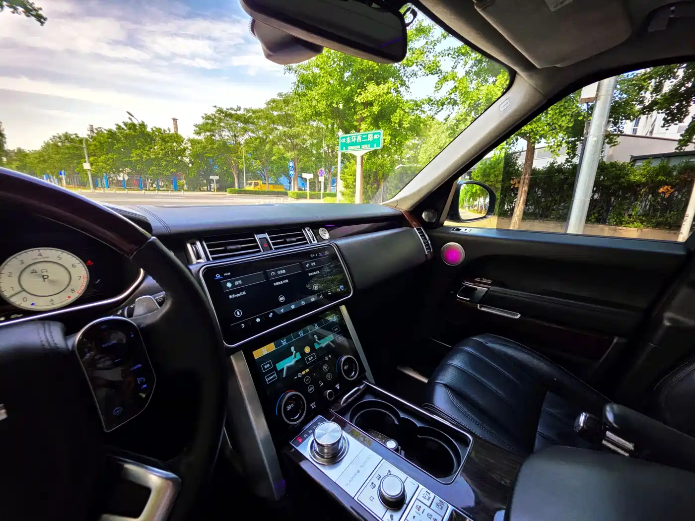 Land Rover Range Rover 2015 5.0 SC V8 AB Prestigious Genesis Extended Edition фото 10