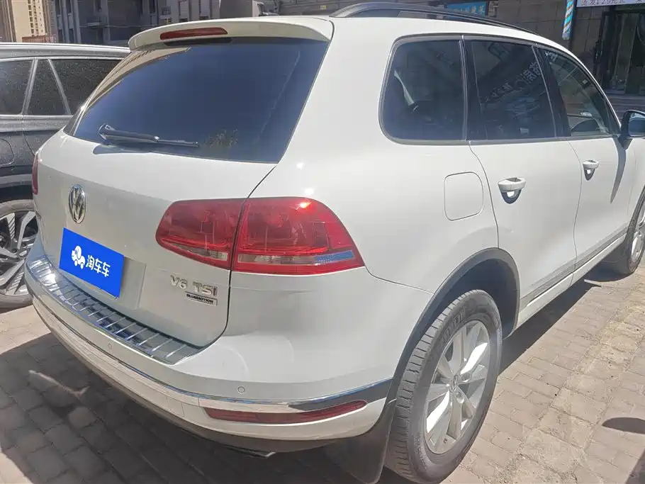 Volkswagen Touareg 2016 3.0TSI Glamour Edition фото 3