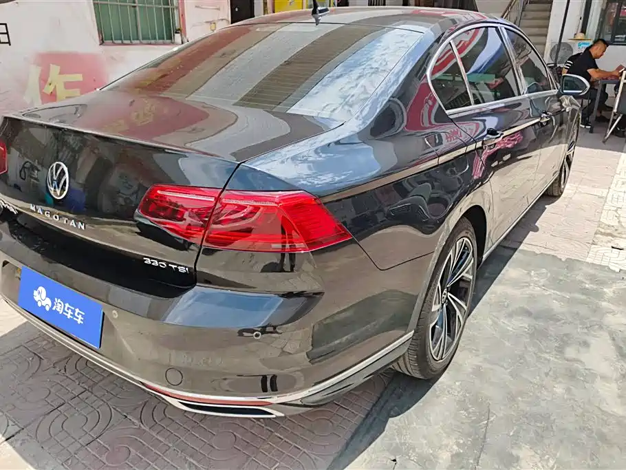 Volkswagen Magotan 2021 330TSI DSG 30th Anniversary Edition фото 3