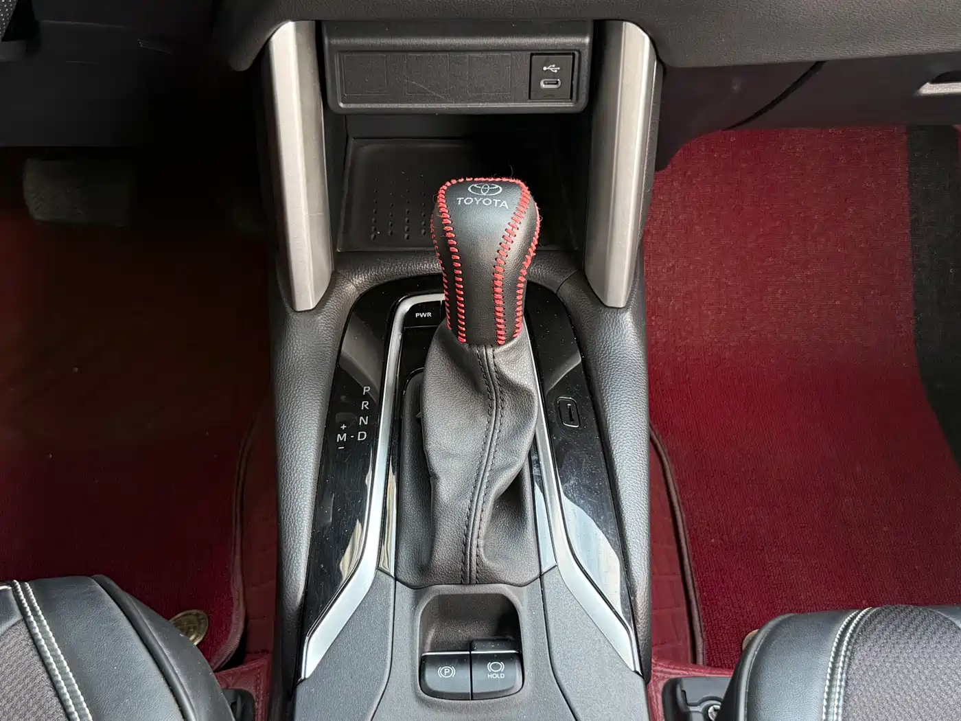Toyota Frontlander 2024 2.0L CVT Elite Edition фото 11